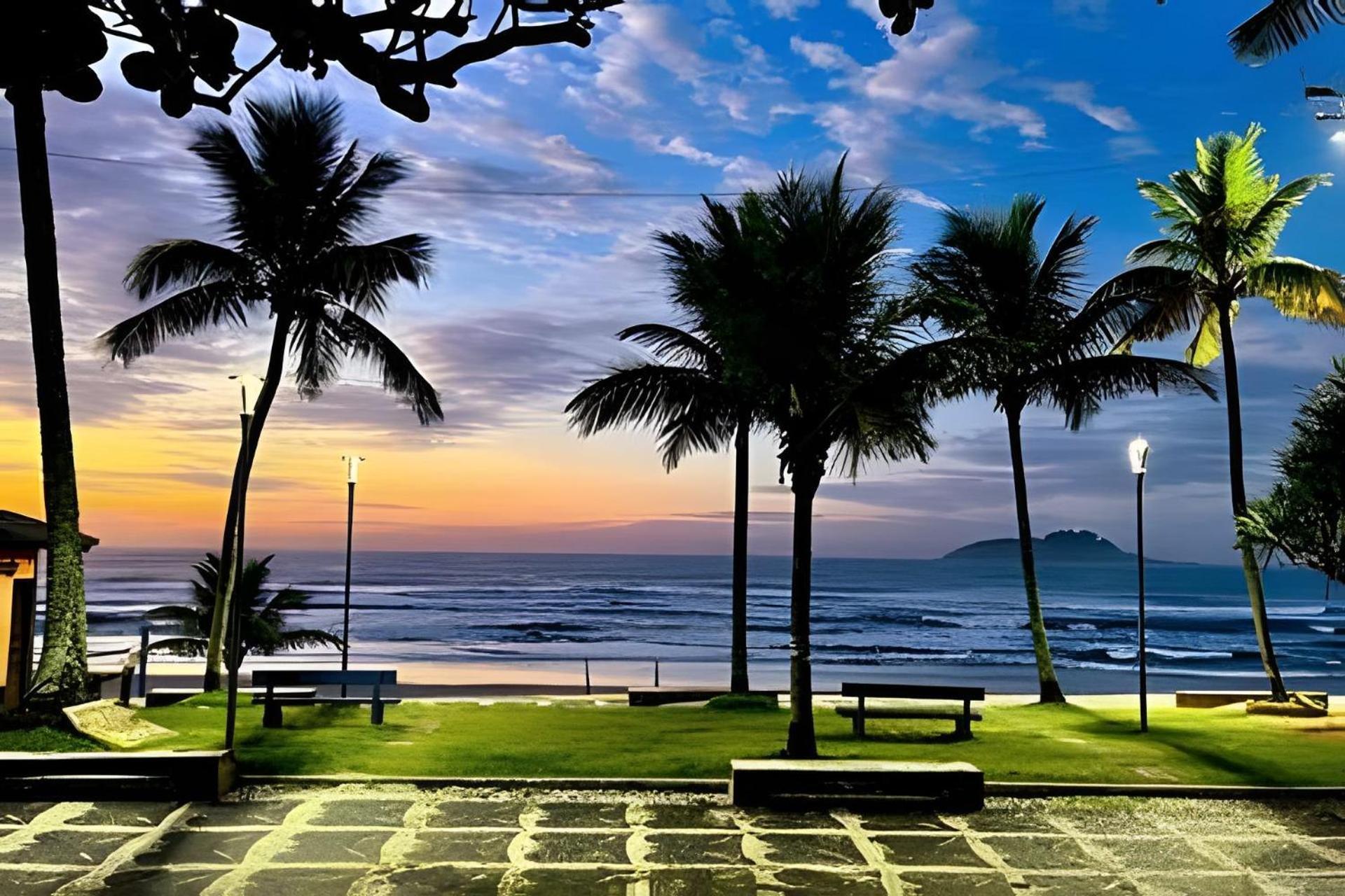 25C - Pe Na Areia Da Praia Do Tombo + Roupas De Cama + Vivo Fibra Guaruja Bagian luar foto